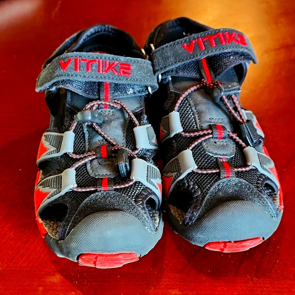 Vitake Boys Sandals size 2.5